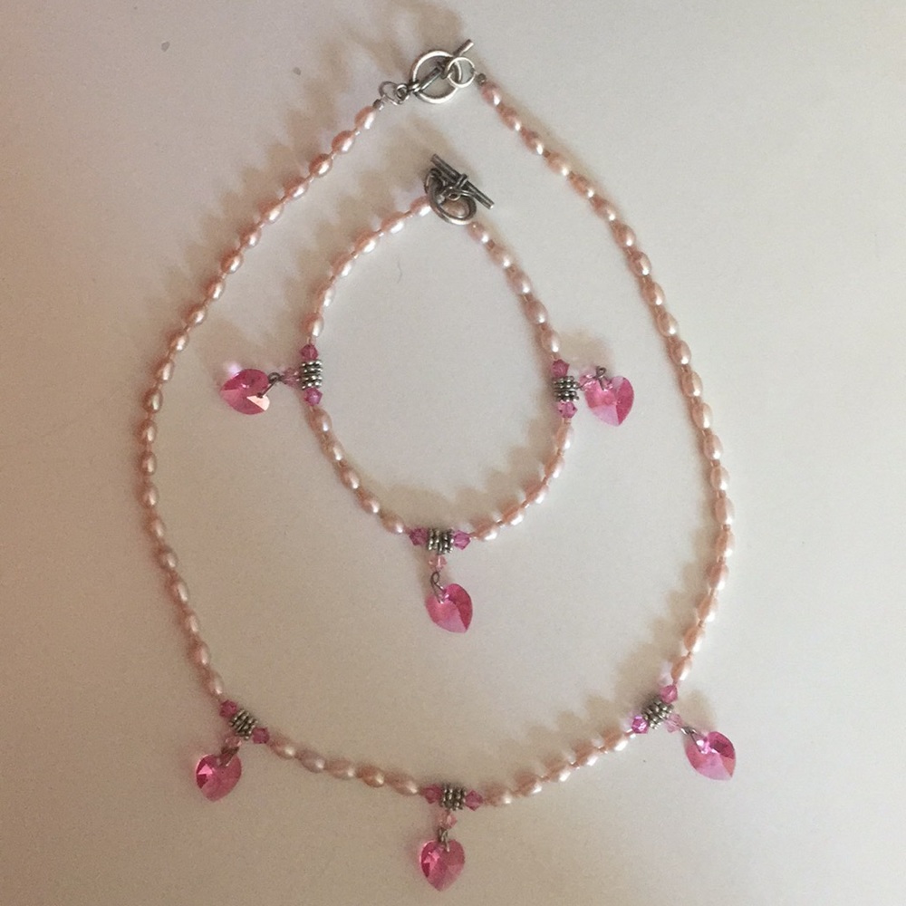 Matching pearl necklace and bracelet